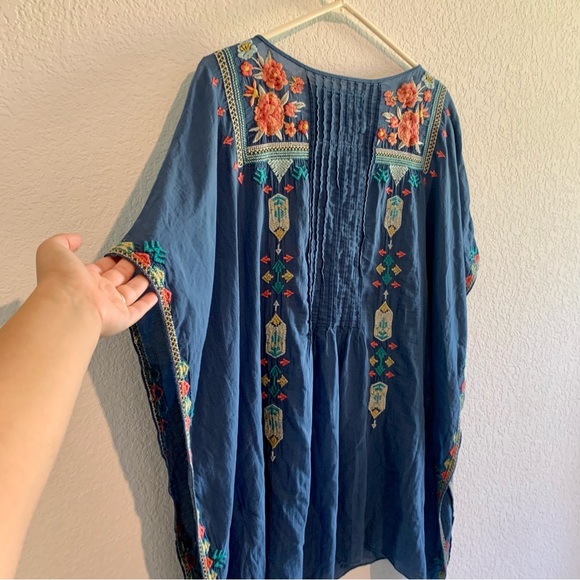Johnny Was 3J Workshop Blue Embroidered Tunic Top Small Peasant Blouse Floral - Picture 7 of 12